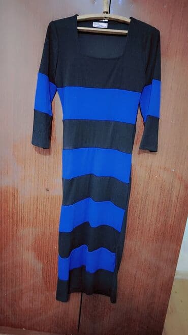 qadın kostyum modelleri 2023: Qadın geyim dəsti – 4 ədəd paltar 1) Qara məxmər paltar - Rəng: qara — 2