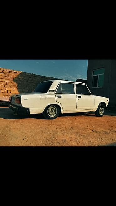 2107 oturacaqlar: VAZ (LADA) 2107: 1.6 l | 1999 il 30000 km Sedan — 3