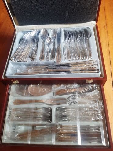 Столовые приборы: Bu dəstə müxtəlif ölçülü qaşıqlar, çəngəllər və bıçaqlar daxildir. Hər — 3