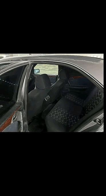 Mercedes-Benz E-Class: 2.3 l | 1995 il Sedan