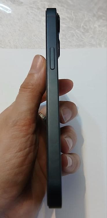 iponalar: IPhone 13, 128 GB, Midnight — 6