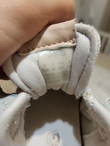 nermin uşaq ayaqqabıları instagram: Mangodan alinib 21 ölçü, yumşaq rahat ayaqqabıdır, dəridir — 2