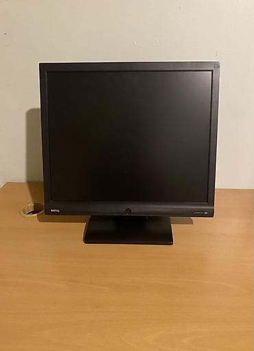 Kompüter, noutbuk və planşetlər: Satılır: 2 ədəd kompüter monitoru və 3 ədəd naqilli klaviatura dəsti — 2