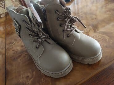 детские демисезонные полуботинки: Uşaq botları –28razmer, bej rəngdə, bağcıqlı və yan tərəfdən fermuarlı — 1