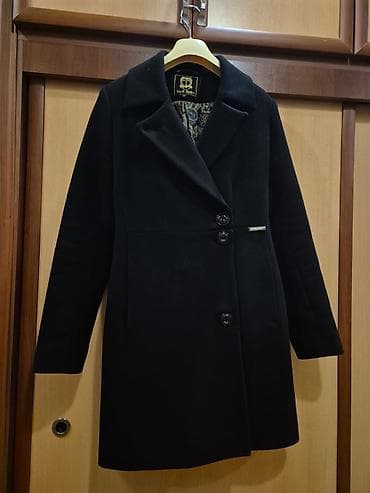 Куртки: Пальто, One size, цвет - Черный — 1