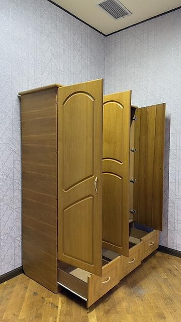 2 ci el dolab: 3 qapılı, Siyirməli, Qəhvəyi, Taxta, Açılan, Düz dolab — 3