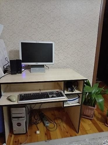 masa ofis: Düz masa, Polkalı, Siyirməli, Sadə laminat — 1