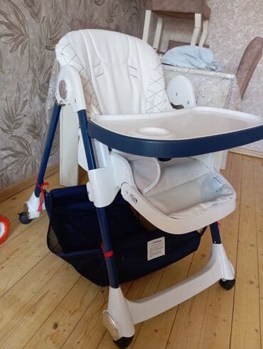 uşaq ucun yemek stolu: Uşaq yemək stulu - Rəng: ağ və tünd mavi kombinasiya - Yumşaq, rahat — 1