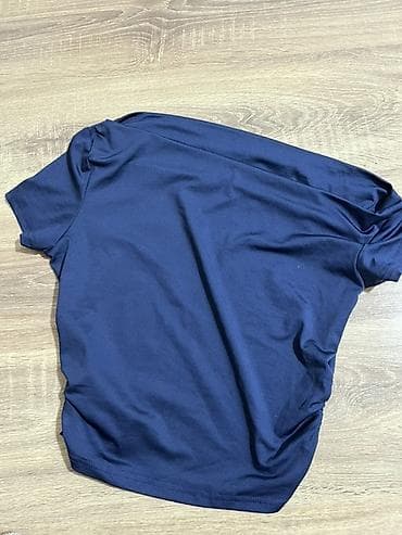 Tünd göy rəngli idman köynəyi - Material: yüngül, elastik və