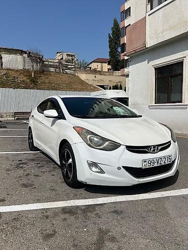 elantra led: Hyundai Elantra (MD) sedan – ağ rəng. Xarici və texniki — 7