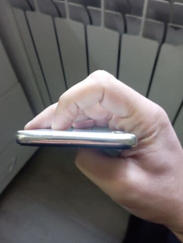 Tavalar: IPhone X, Gümüşü, Face ID — 4