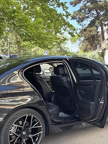 suru: BMW 528: 2 l | 2013 il Hetçbek — 7