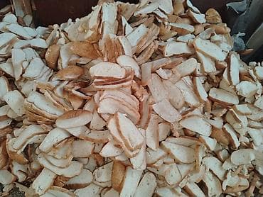 sacaqli qaz: Heyvan yemi üçün doğranmış çörək - Məhsul: Ağ çörək dilimləri və — 2