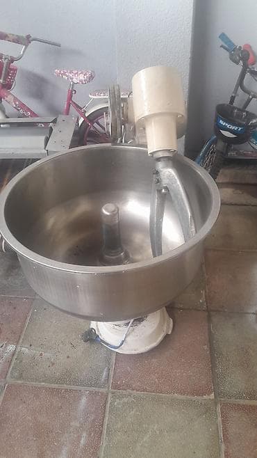 komputer kasa: Sənaye Tipli Xəmir Yoğurma Maşını 40 kq un. 70. kq. xemir - Böyük — 1