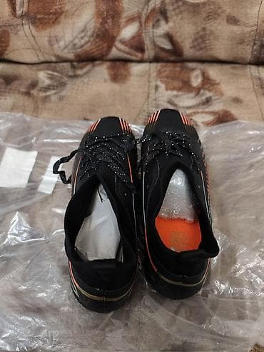 Digər idman və istirahət malları: Keyfiyyətli, topuq qoruyuculu (manjetli) futbol ayaqqabısı satılır — 5