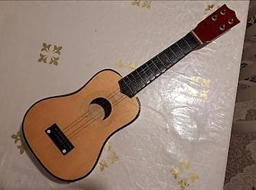 Gitaralar: Ukulele — 1