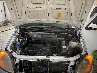 bmw x1 sdrive18i mt: Mini : 1.5 l | 2013 il 295000 km Sedan — 7