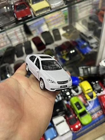 Daewoo: Daewoo Centra Miqyaslı metal model avtomobil – sedan - Korpus — 3