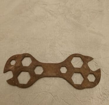 чемодан с инструментами для автомобиля: Çoxfunksiyalı metal açar (universal “bike/tool” açarı) Qiymət 2 AZN — 2