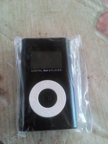 nokia 8800 case: Gencede mp3 pleyyer teze satilir — 2