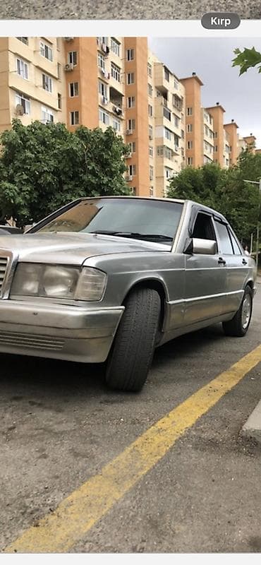 Mercedes-Benz 190D (W201) – gümüş rəngli sedan - Yanacaq: dizel - Ban