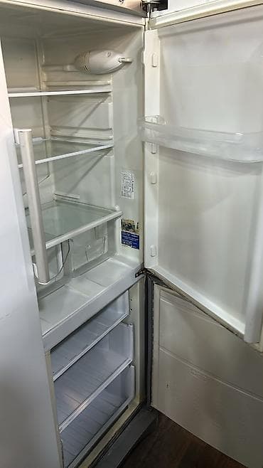 Indesit iki qapılı soyuducu - Rəng: boz (inox görünüşlü) - Üst hissə — 2