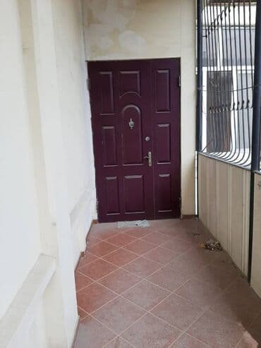 kirayə ev ayliq: Sahil işəri şəhər metrosunun yaxınlığında(Torqovuda) 4 mertebəli — 24