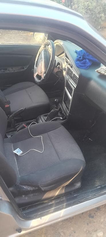 afdamabiler: Daewoo Nexia: 1.5 l | 2010 il Sedan — 4