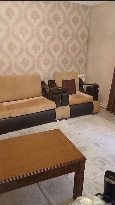 taxta divan: Qonaq otağı üçün mebel dəsti - 3 nəfərlik divan + 2 ədəd əlti kreslo — 2