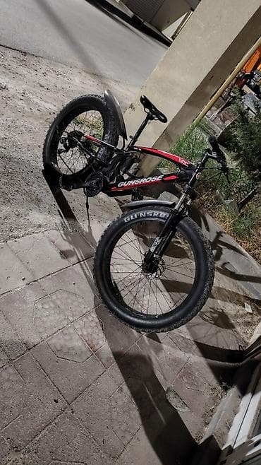 velosipedler: GUNSROSE fatbike velosipedi orta skorusu işləmir arxa işləkdir dağılan — 1