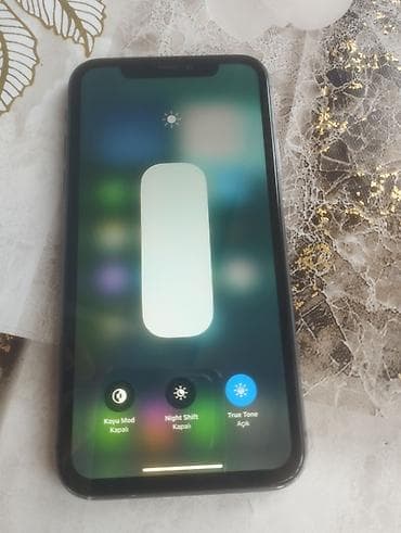 amd ryzen 5: IPhone 11, 64 GB, Qara, Face ID — 3