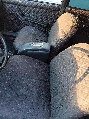 Nəqliyyat: VAZ 2106 sedan - Korpus: 4 qapılı, bej/ağ rəng, xrom bamperlər — 8