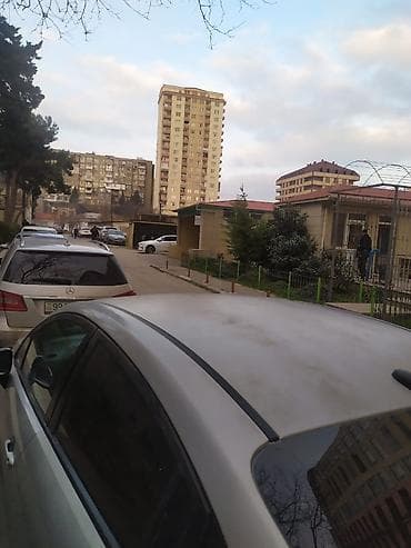 şeki: Metalkarkaslı qapısı olan kiçik anbar/qaraj otağı - Təyinat: anbar — 7