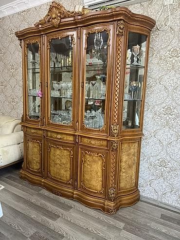 islemis mebeler: Klassik üslubda massiv ağacdan hazırlanmış qonaq otağı mebel dəsti — 2