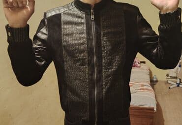 kurtkalar 2021: Kişi üçün dəri gödəkçə - Rəng: tünd qara/boz tonlarda - Dizayn: ön — 2