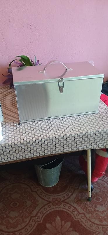 sandiqca: Metal saxlama/qutu – kilidli - Material: möhkəm metal — 1