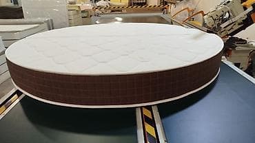 Böyüklər üçün Süngər Döşək