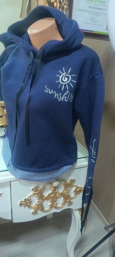 sifon koynekler: Zərif ziyafət geyimləri dəsti 1) Yaşıl maxi don - Dərin V-yaxa, ön — 19