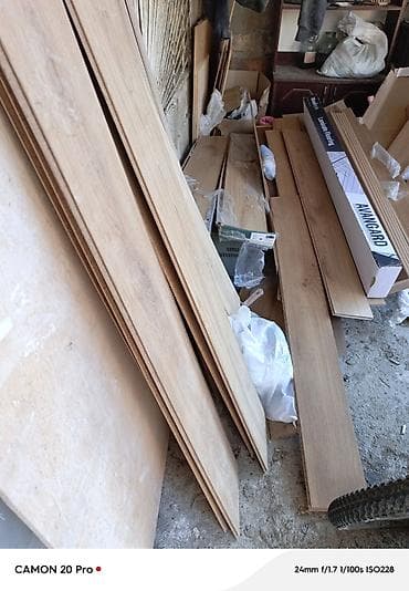 laminant usdasi: Laminat döşəmə taxtaları – açıq palıd rəngi - Material: laminat panel — 1