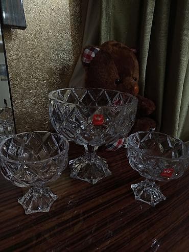 Şüşə qablar dəsti - 3 ədəd ayaqlı şirniyyat/ dondurma qabı: kəsim
