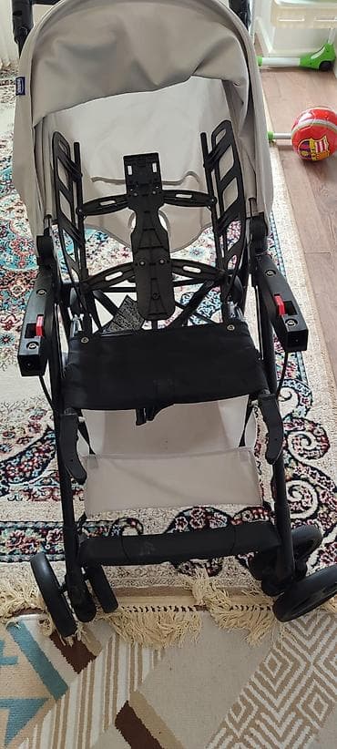 usag kravatlari: Çıxarıla bilən beşikli araba, Chicco, İşlənmiş, Yaş: <1 ay — 4