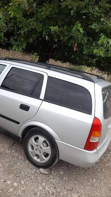 mercedes 208 d: Opel Astra: 1.6 l | 1999 il 300000 km Universal — 2