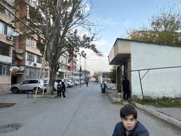 Lincoln: Obyekt Şexsi Obyektdi, Tam binaların ortasında yerleşir. yaxınlıgında — 8