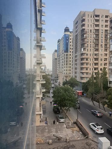 mansarli heyet evleri: Satılır: iki səviyyəli geniş ofis/kommersiya sahəsi - Planlaşdırma: 2 — 8