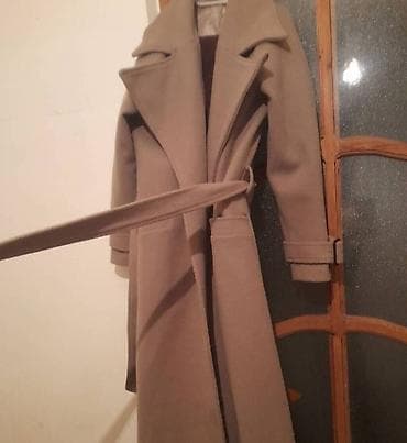 Uzun palto L,XL .bej . seliqeli geyilib .Saga cekin bir nece etrafli