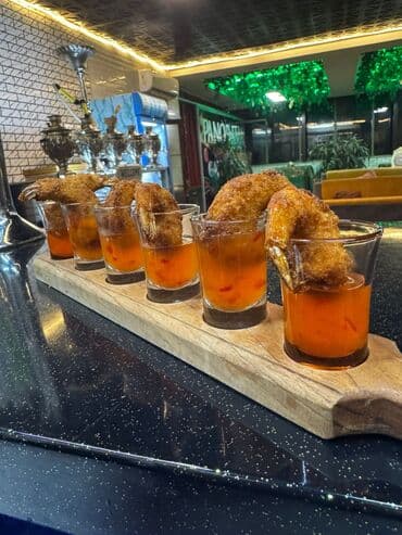 aşpaz işi axtarıram: Ofisiant tələb olunur, Pivə barı, Gündəlik ödəniş, 18-29 yaş, 3-5 illik təcrübə — 4