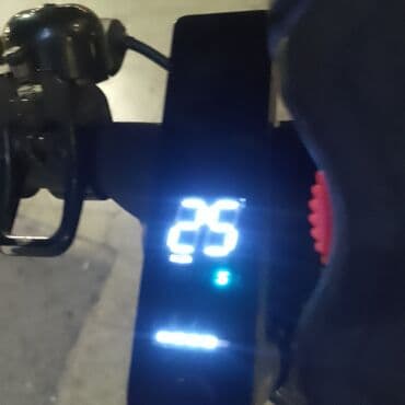 skuter motor elektrik: Elektrik skuter - Şəhər içi rahat və səssiz hərəkət üçün kompakt — 1