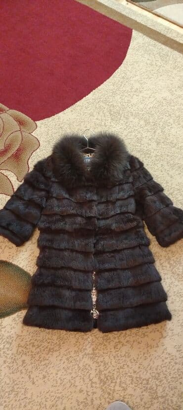 kurtkalar kisi ucun 2019: Kürk, rəng - Qəhvəyi — 2