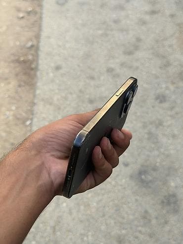 macbook pro 2013: IPhone 15 Pro Max, 256 GB, Blue Titanium, Qırıq, Simsiz şarj, Face ID — 5