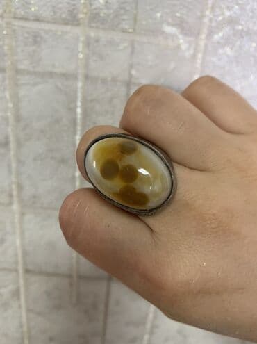 daş qaş: Üzük — 1